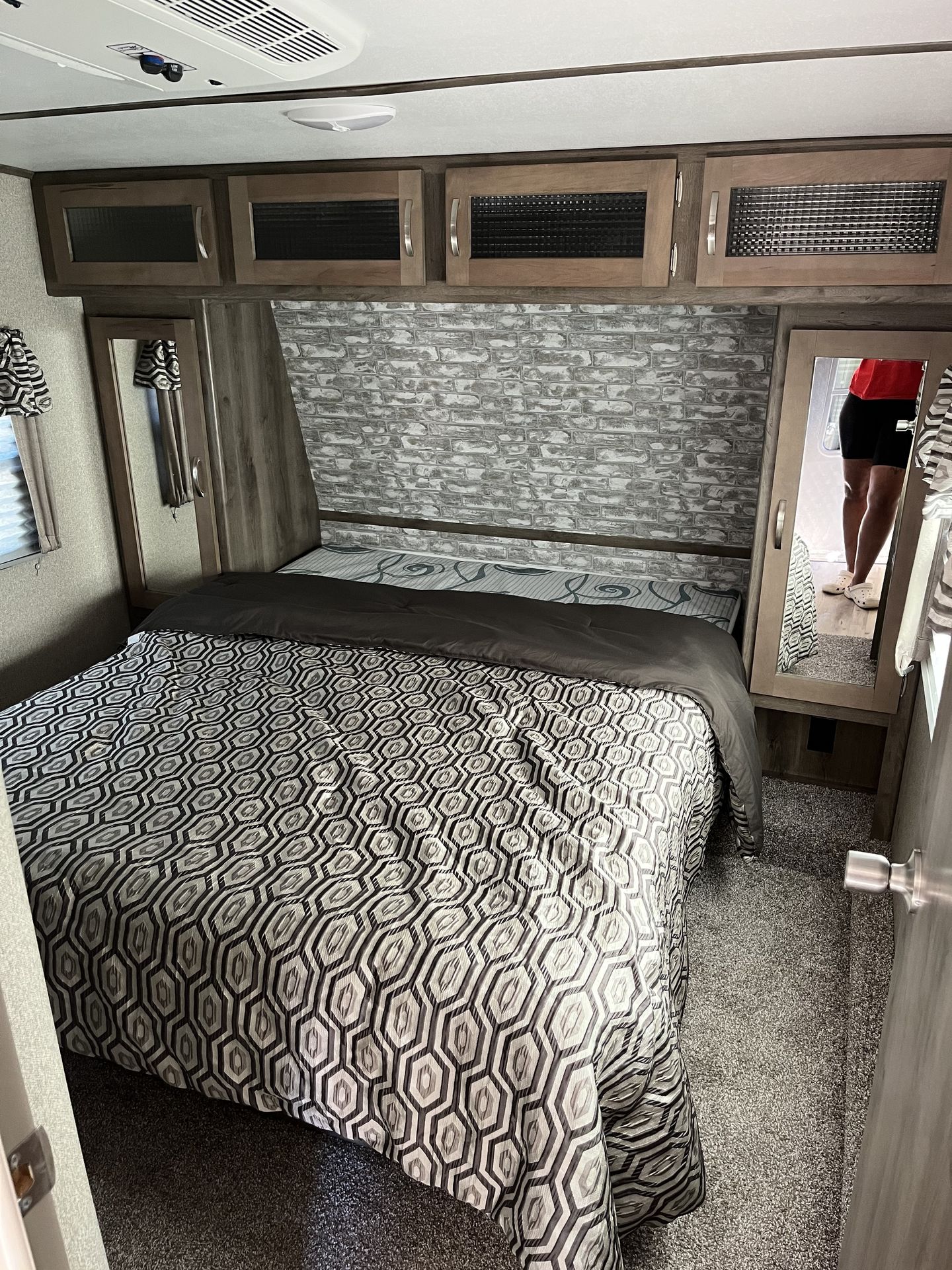 Photo 10 - 2019 Keystone Fifth Wheel rental photo 12