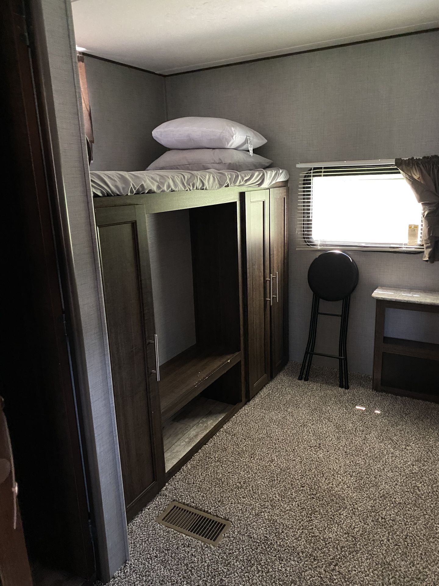 Photo 14 - 2018 CROSS ROADS Travel Trailer rental photo 16