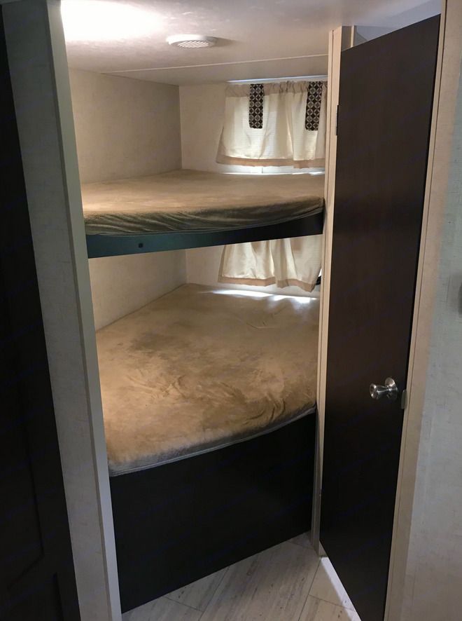 Photo 6 - 2018 K-Z Travel Trailer rental photo 8