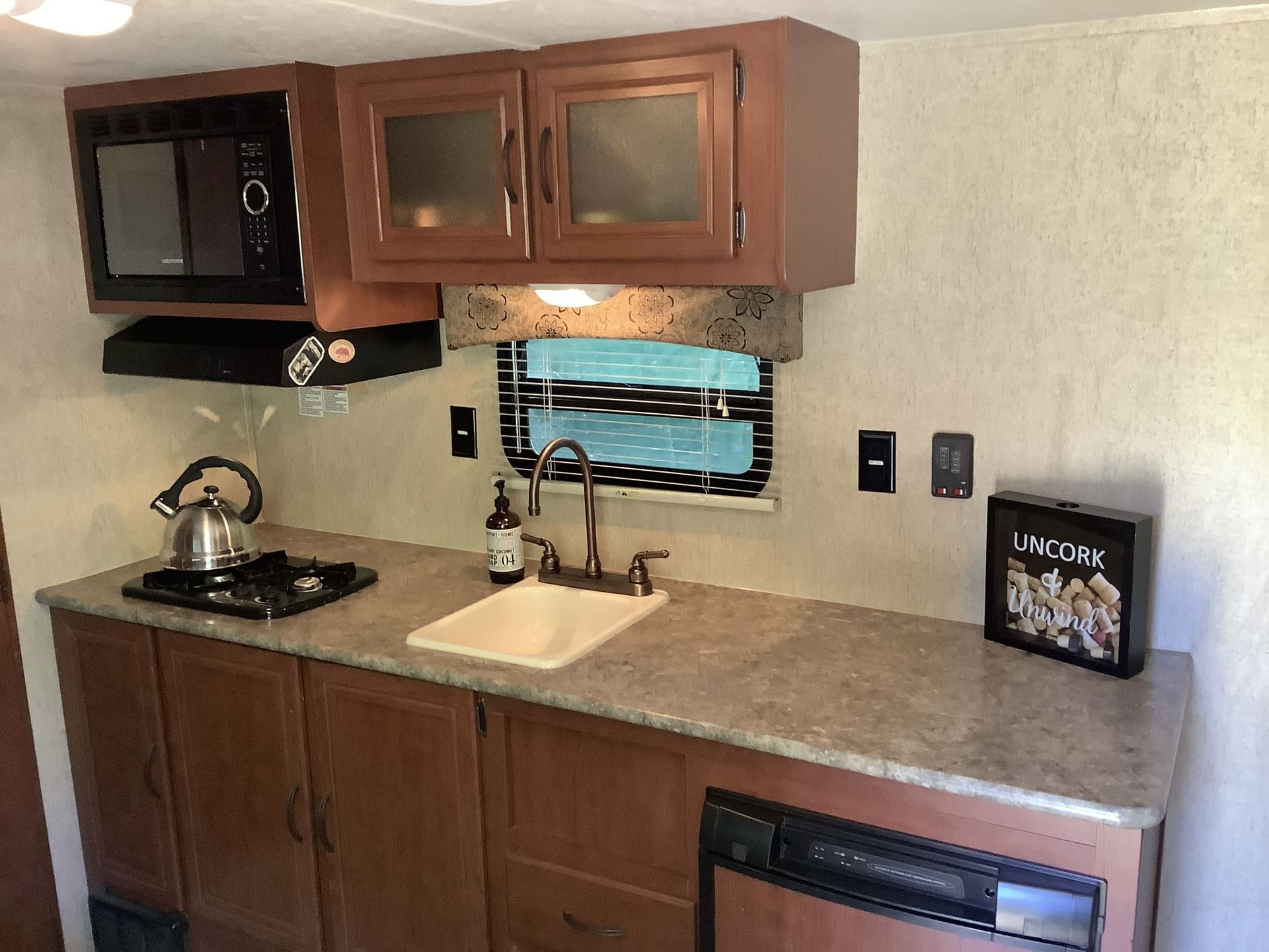 Photo 4 - 2016 Forest River Travel Trailer rental photo 6