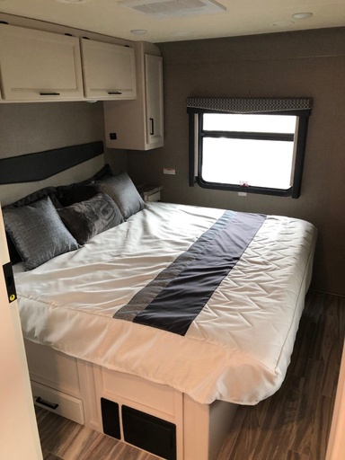2022 Thor Ace 32.3 Class A Motorhome for rent in Los Angeles, CA