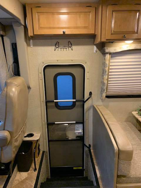 Photo 11 - 2017 Thor Class A Motorhome rental photo 13
