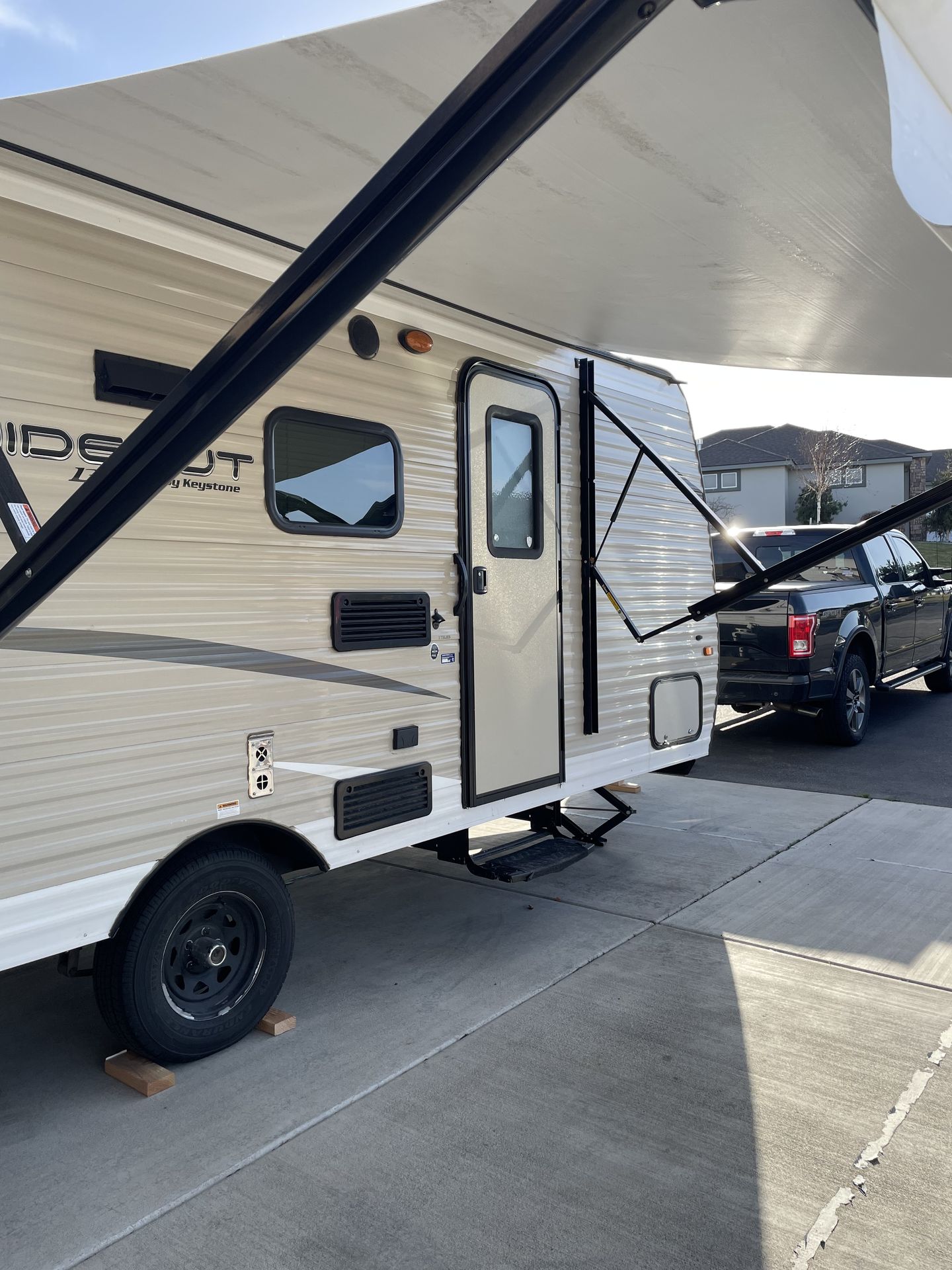 Photo 4 - 2018 Keystone Rv Travel Trailer rental photo 6