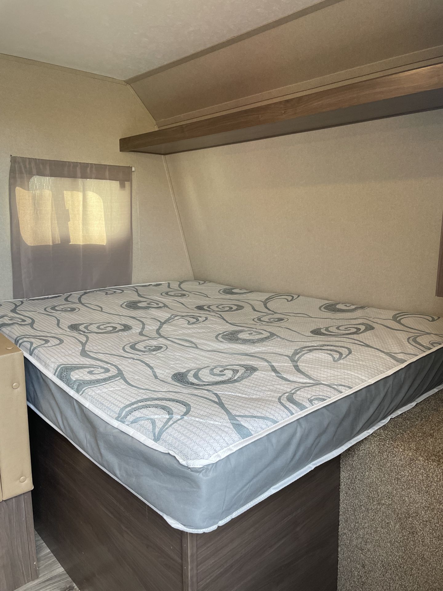 Photo 6 - 2018 Keystone Rv Travel Trailer rental photo 8