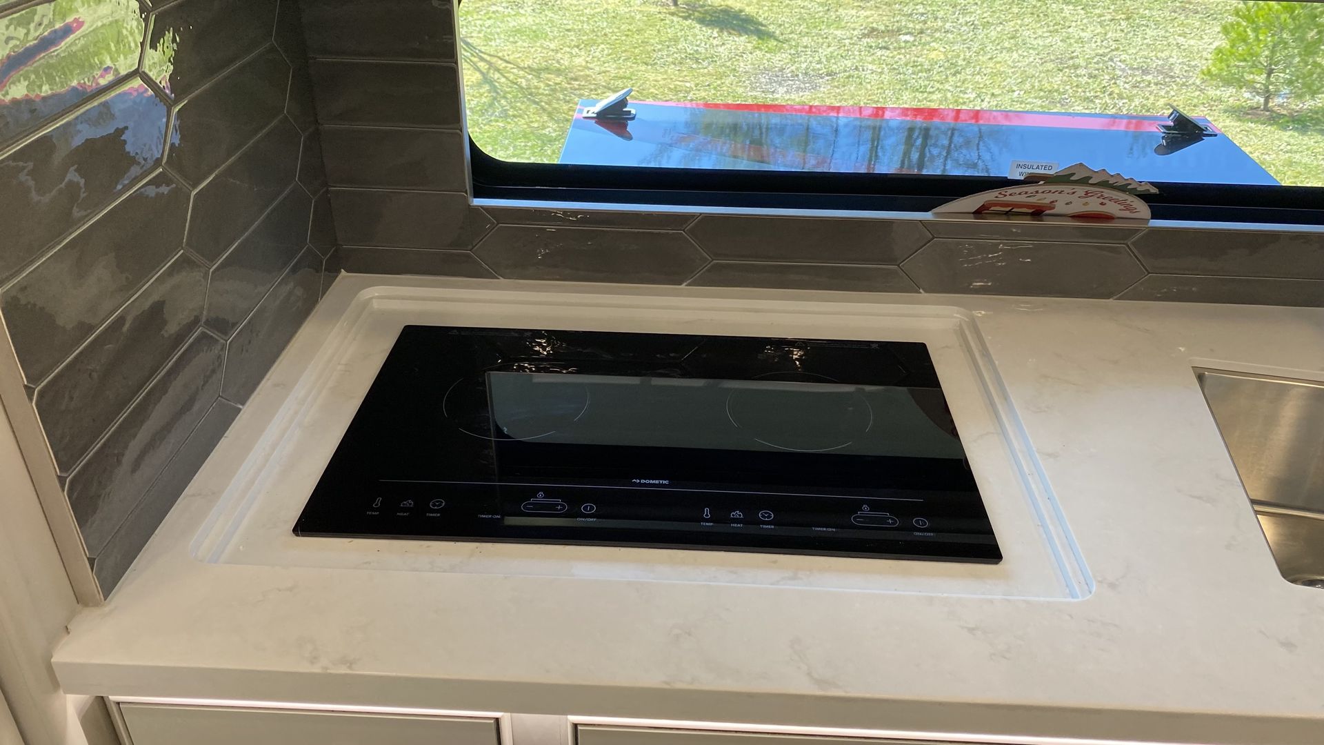 Photo 7 - 2022 Fleetwood Class A Motorhome rental photo 9
