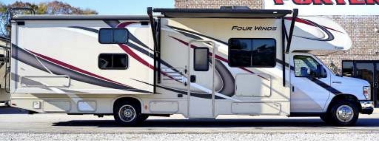 Photo 1 - 2019 Fourwinds Class C Motorhome rental photo 3