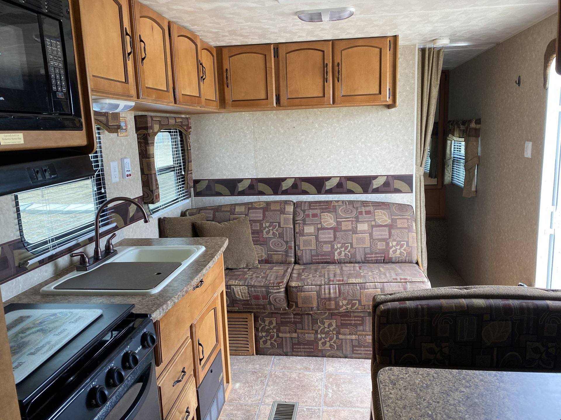 Photo 4 - 2011 Palomino Travel Trailer rental photo 6