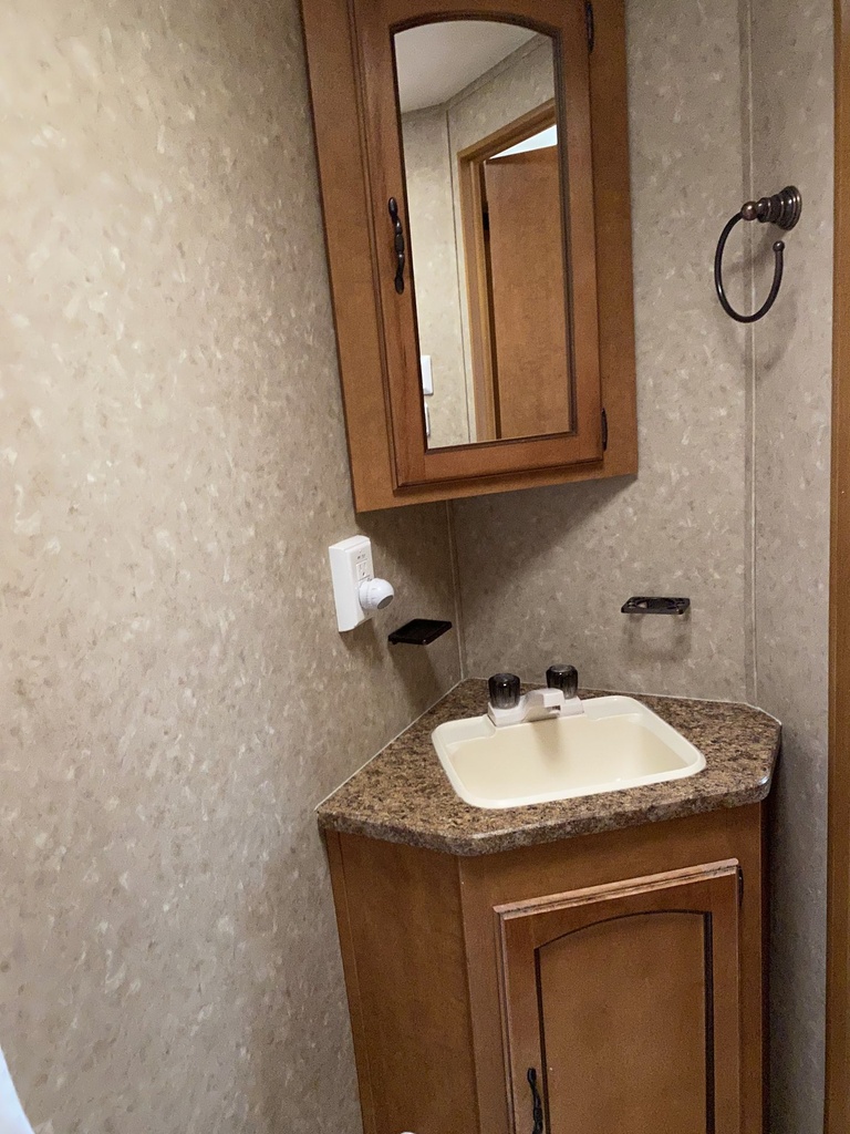 Photo 10 - 2011 Palomino Travel Trailer rental photo 12