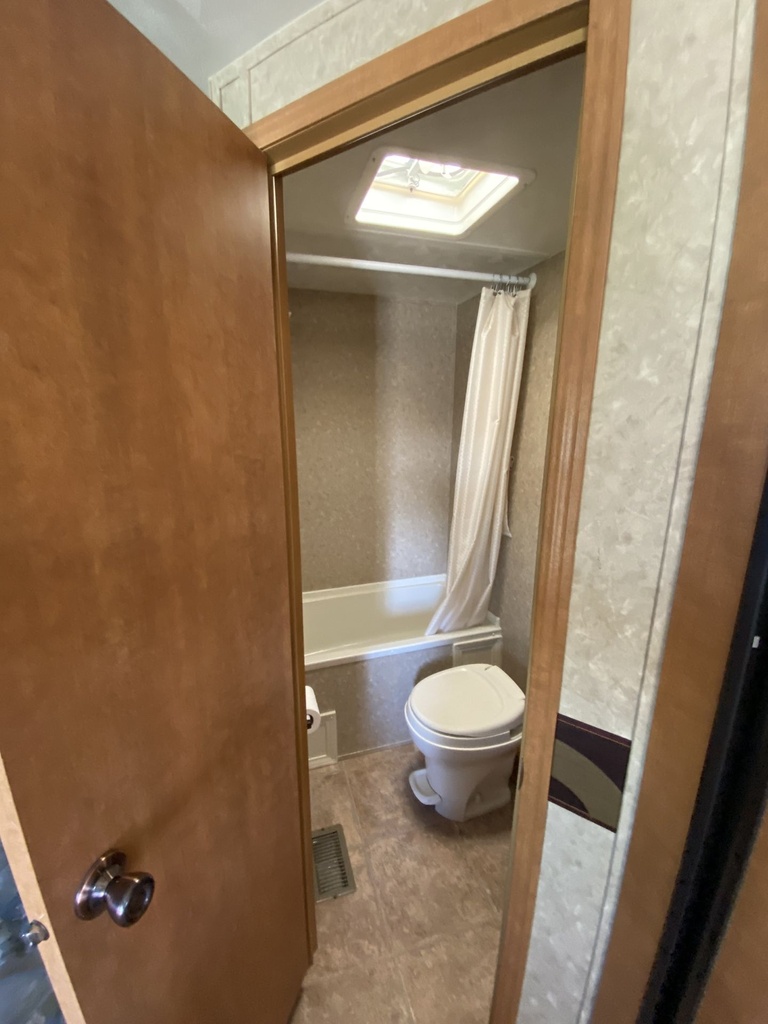 Photo 11 - 2011 Palomino Travel Trailer rental photo 15