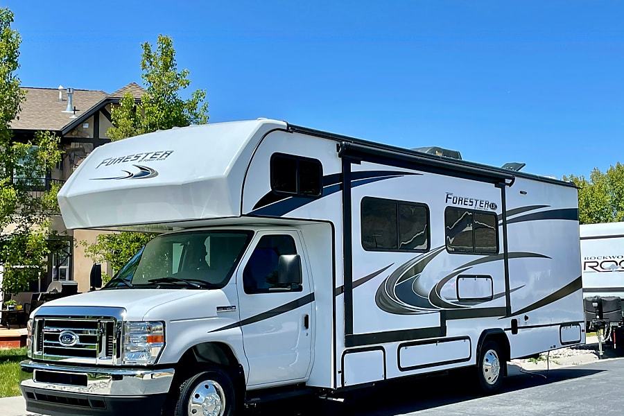 Photo 2 - 2022 Forester Class C Motorhome rental photo 4