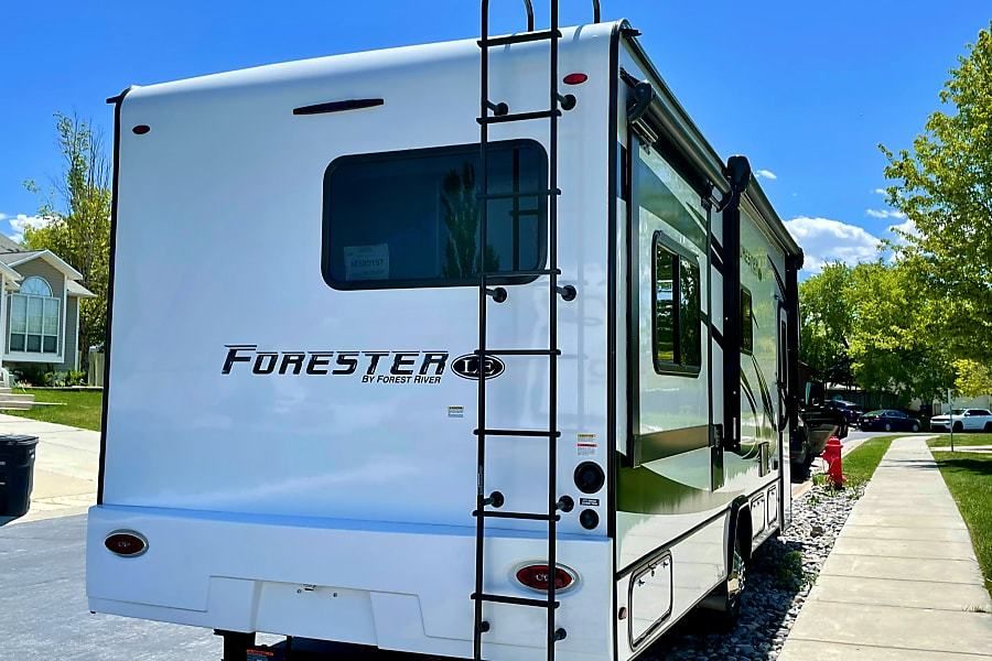 Photo 3 - 2022 Forester Class C Motorhome rental photo 5