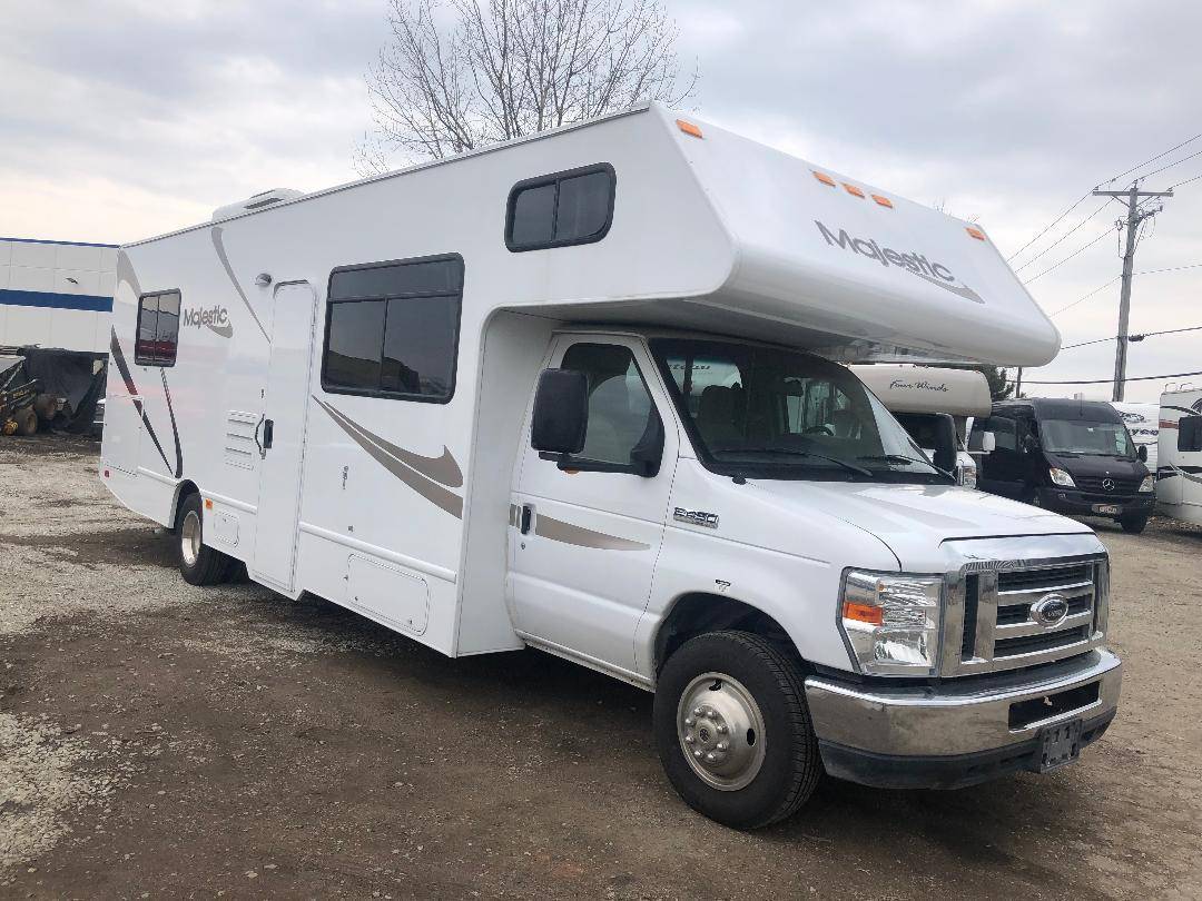 Photo 4 - 2016 Ford Class C Motorhome rental photo 7