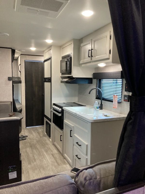 Photo 9 - 2022 Jayco Travel Trailer rental photo 11