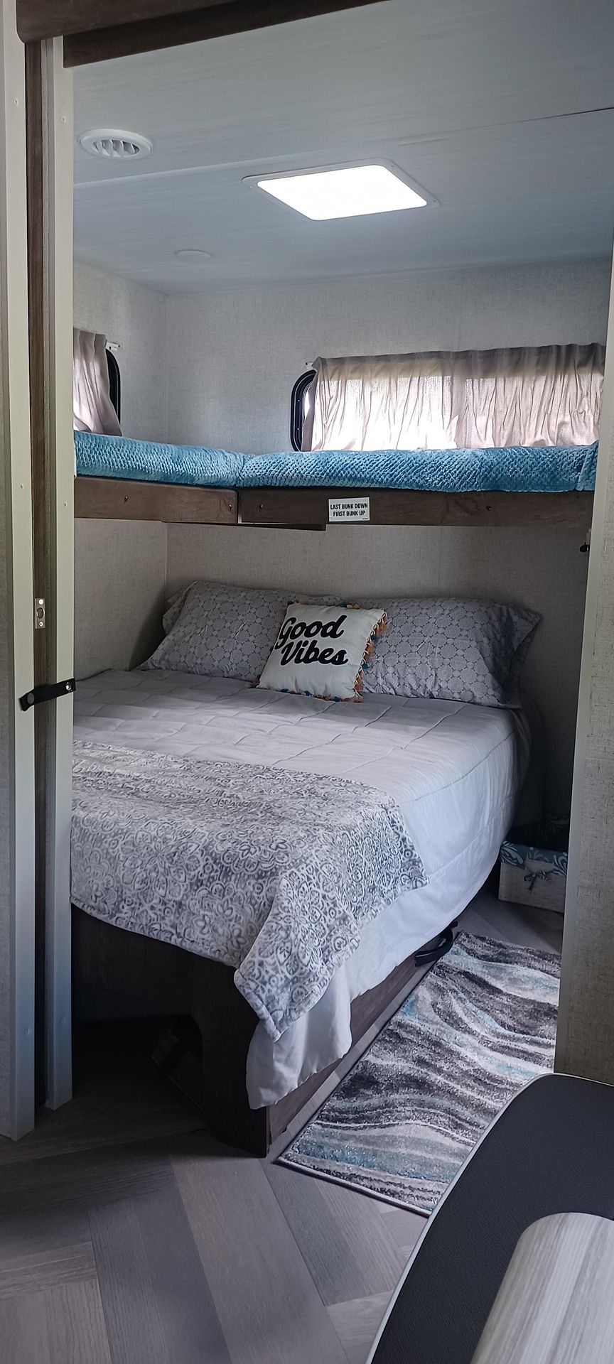 Photo 13 - 2021 Salem Travel Trailer rental photo 15