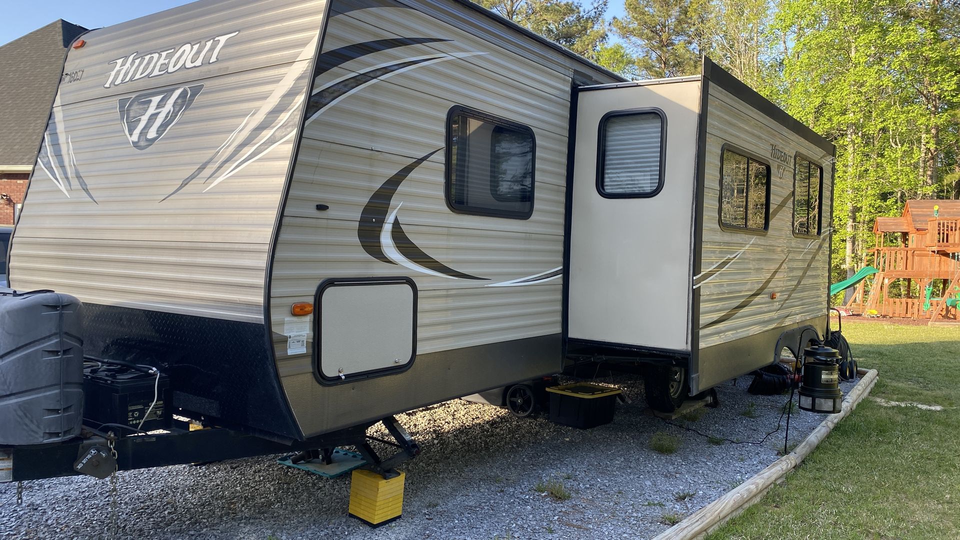 Photo 9 - 2015 Keystone Travel Trailer rental photo 11