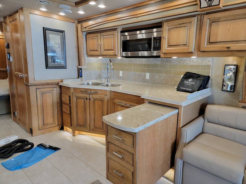 Photo 8 - 2017 Tiffin Motorhomes Class A Motorhome rental photo 10