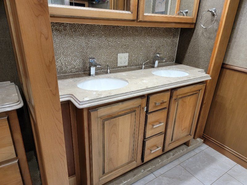 Photo 14 - 2017 Tiffin Motorhomes Class A Motorhome rental photo 16
