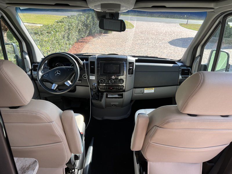Photo 3 - 2019 Mercedes-Benz Class B Motorhome rental photo 7