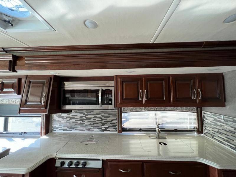 Photo 6 - 2019 Fleetwood Class A Motorhome rental photo 18