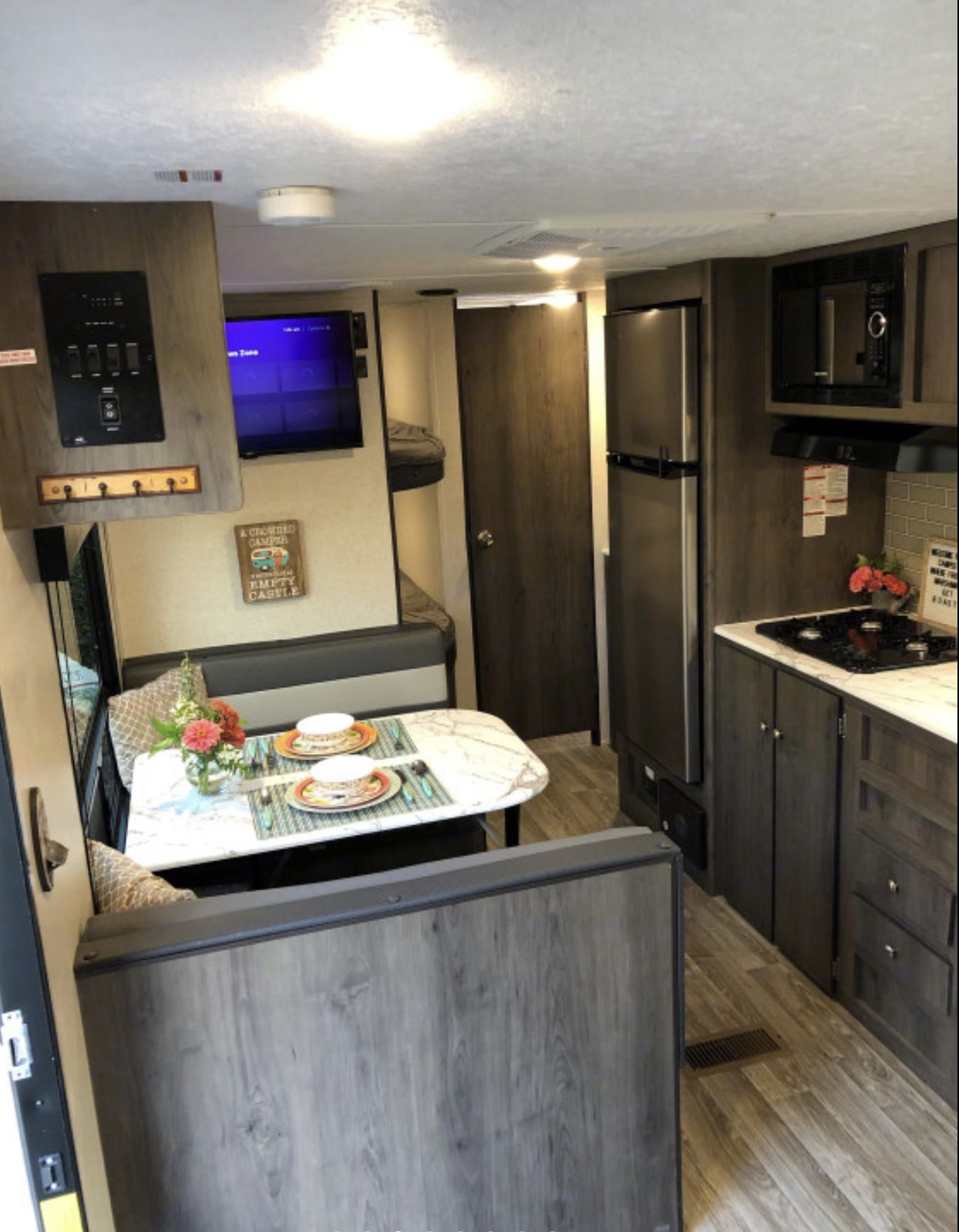 Photo 3 - 2020 Coachmen Travel Trailer rental photo 5
