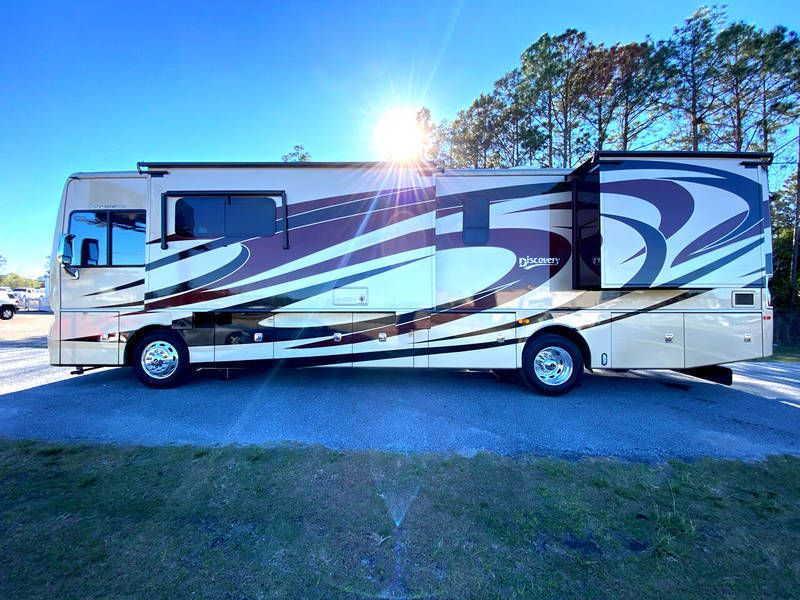 Photo 0 - 2016 Fleetwood Rv Class A Motorhome rental photo 2