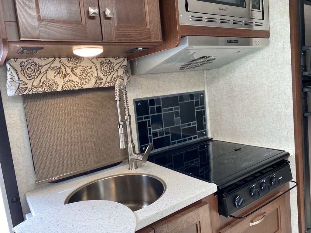 Photo 3 - 2018 Forest River Class C Motorhome rental photo 22