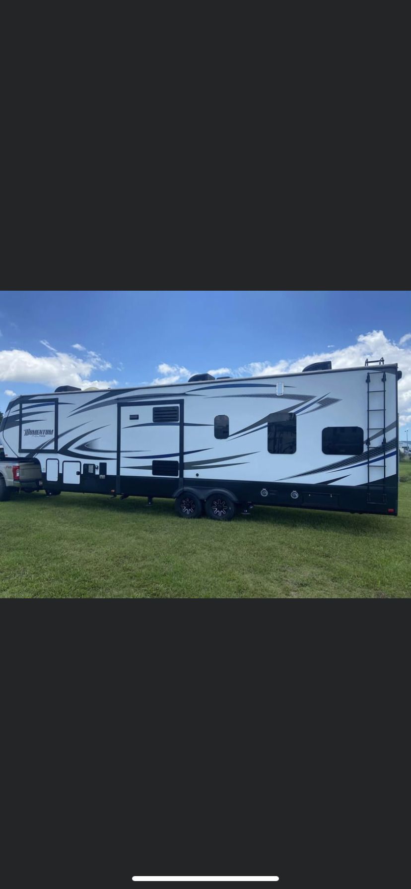Photo 1 - 2019 Dutchmen Fifth Wheel rental photo 12