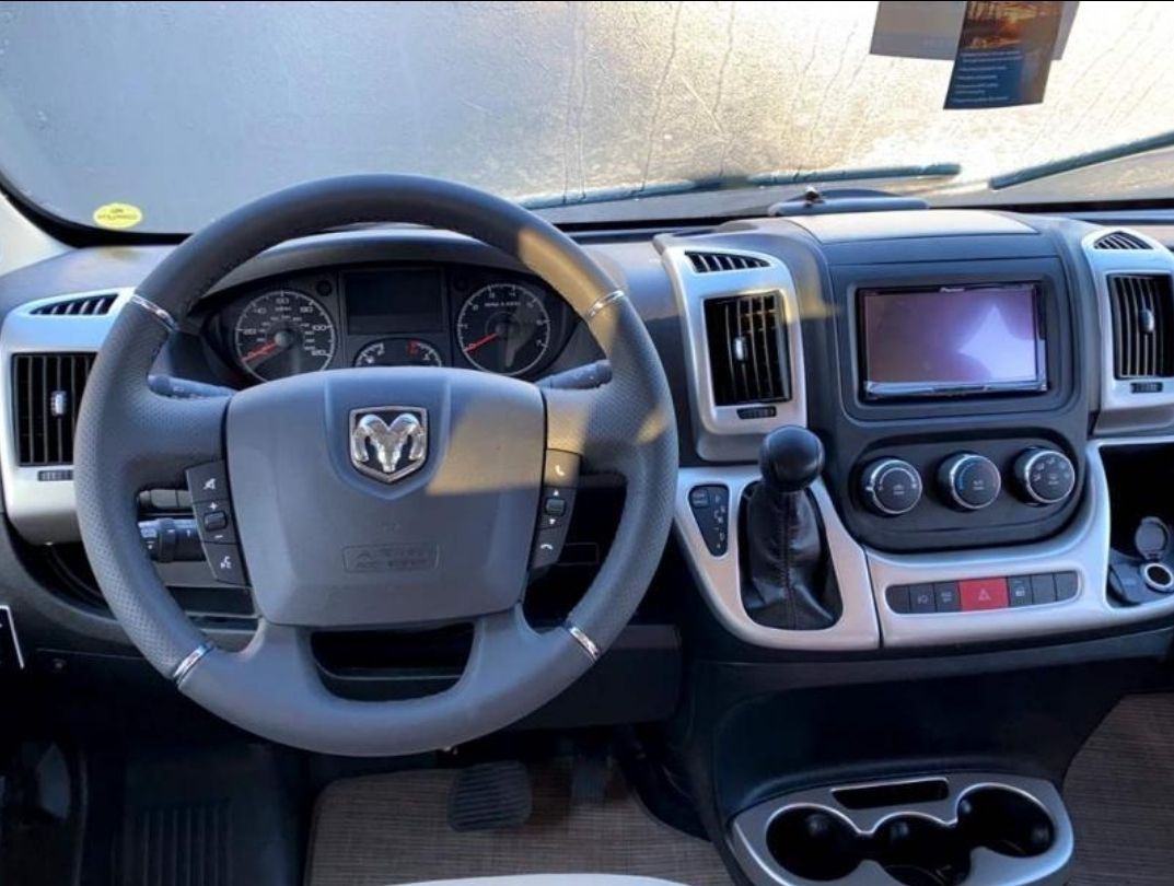 Photo 17 - 2022 Thor Class B Motorhome rental photo 19