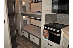 Photo 8 thumbnail 10