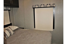 Photo 10 thumbnail 12