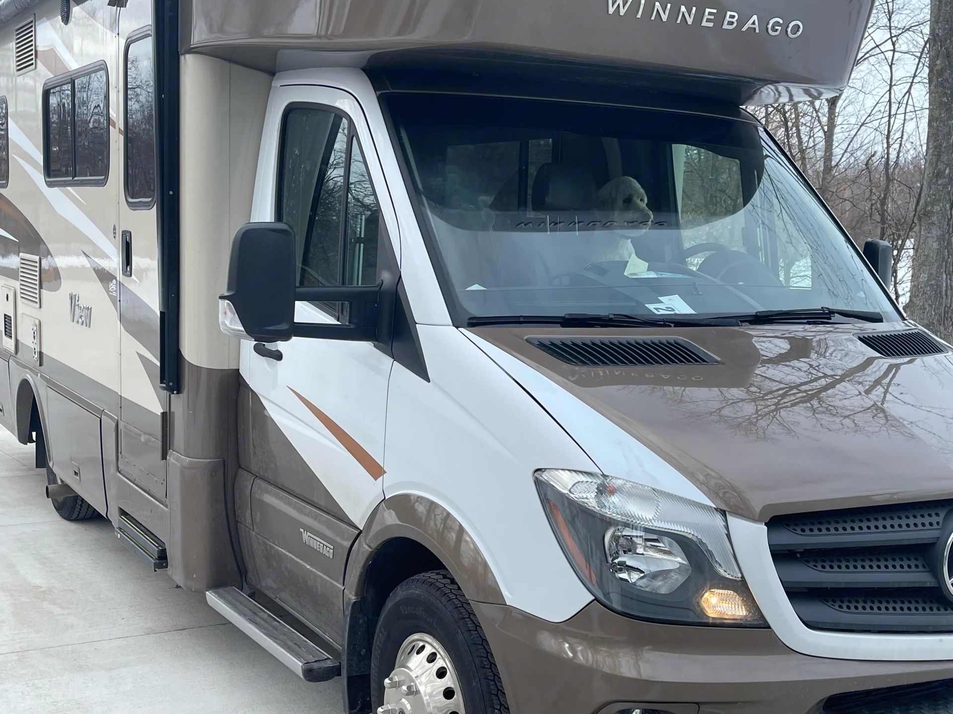 Photo 5 - 2018 Winnebago Class C Motorhome rental photo 7