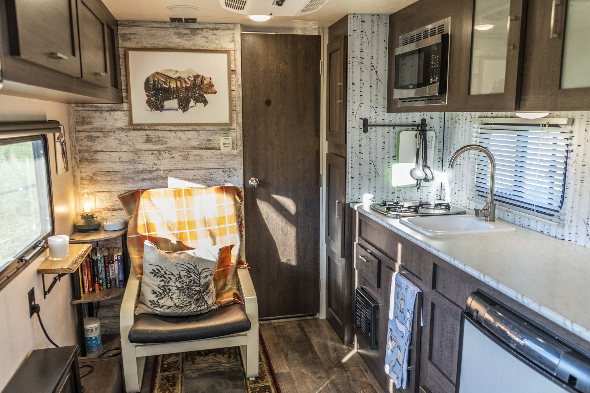 Photo 16 - 2018 Forest River Travel Trailer rental photo 31