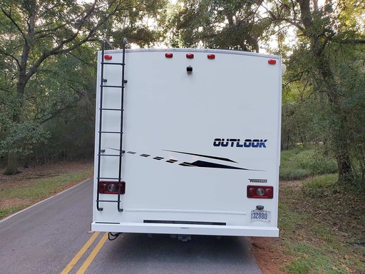2019 Winnebago Outlook Class C Motorhome for rent in Magnolia, TX