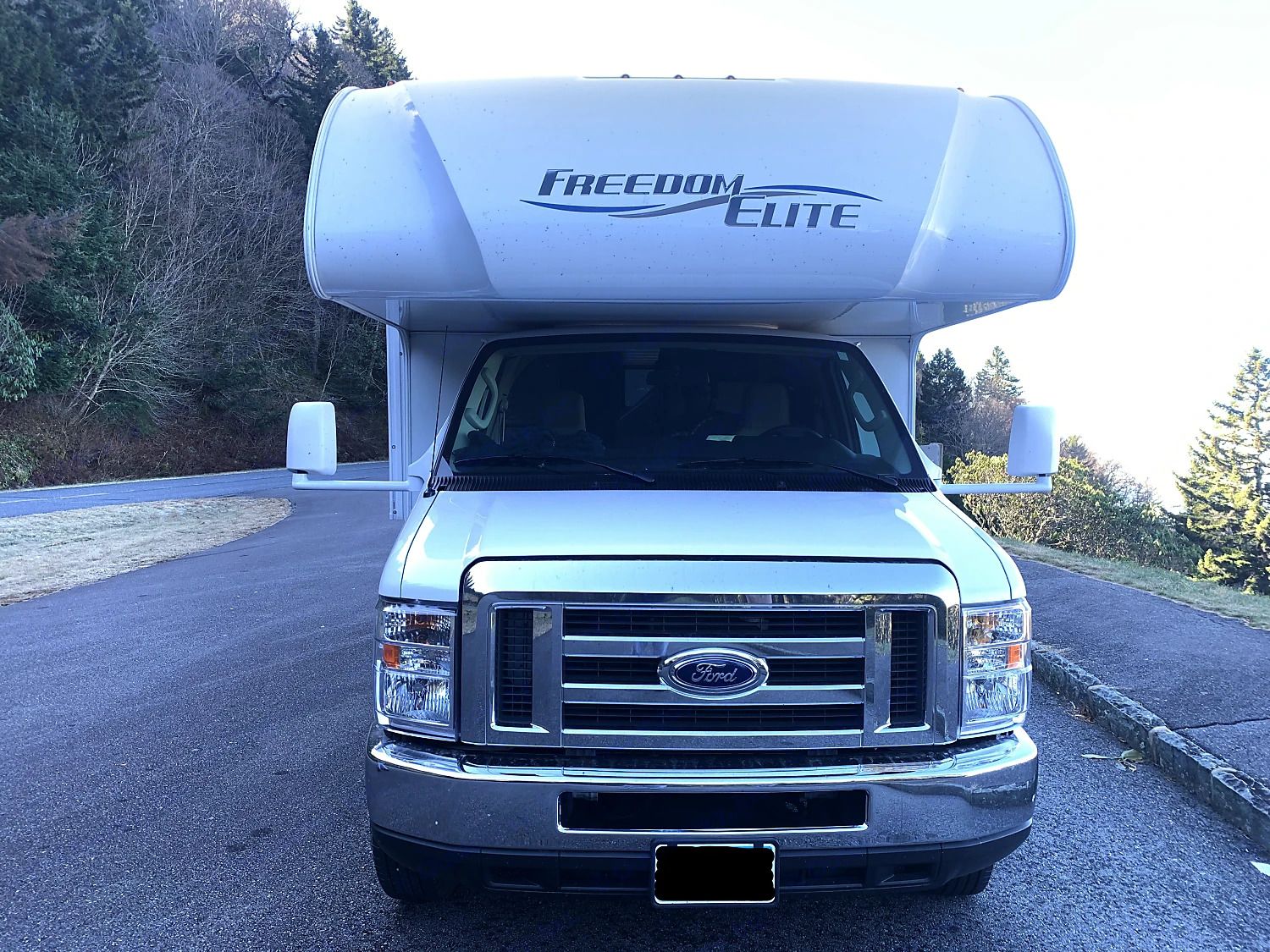 Photo 2 - 2019 Thor Class C Motorhome rental photo 4