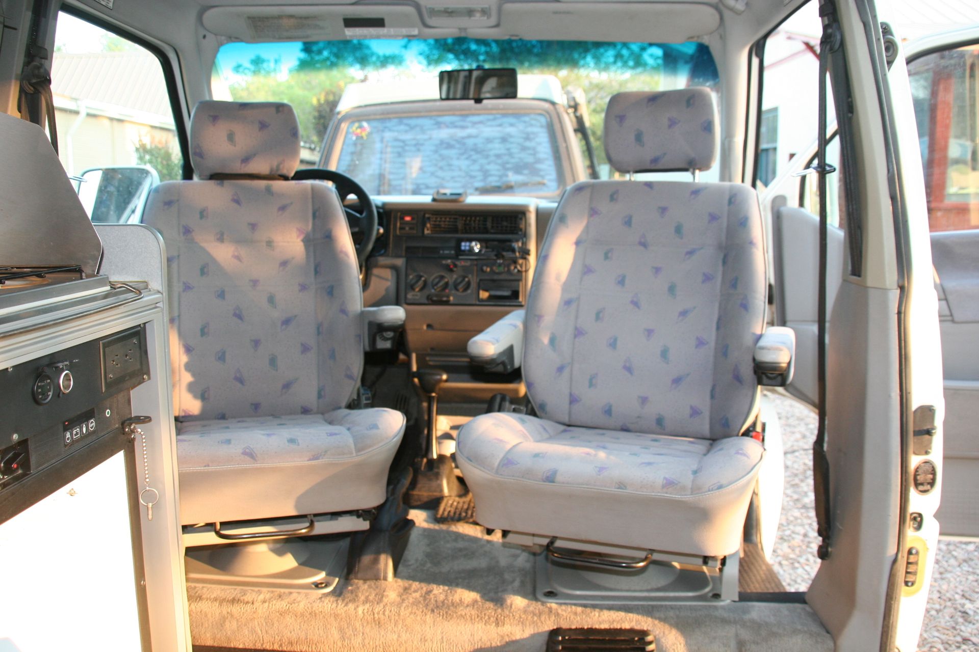 Photo 2 - 2002 Winnebago Class B Motorhome rental photo 7