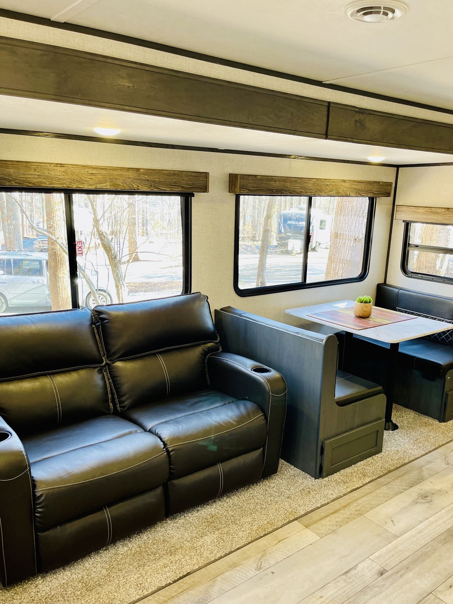 Photo 24 - 2022 Dutchmen Travel Trailer rental photo 26