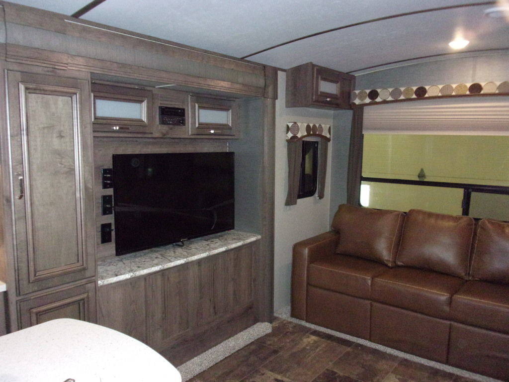 Photo 4 - 2018 Keystone Rv Travel Trailer rental photo 6