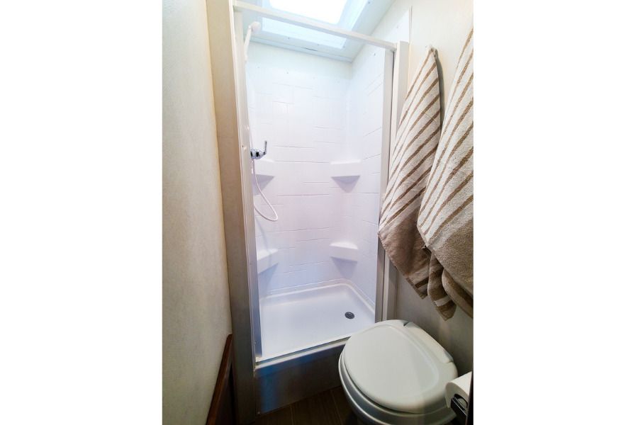 Photo 2 - 2020 Winnebago Class C Motorhome rental photo 4