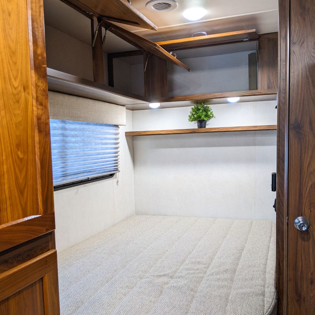 Photo 13 - 2020 Winnebago Class C Motorhome rental photo 15