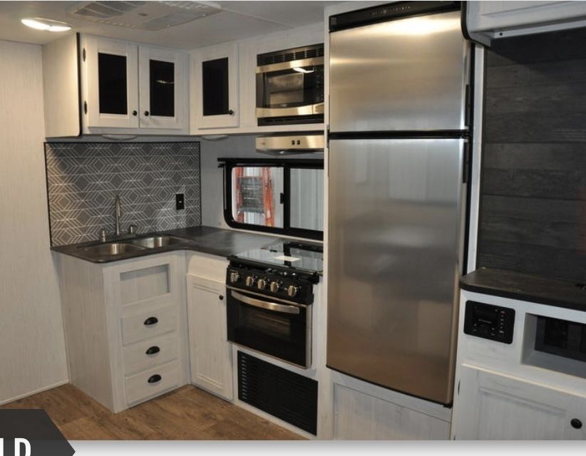 Photo 3 - 2022 Heartland North Trail Travel Trailer rental photo 5