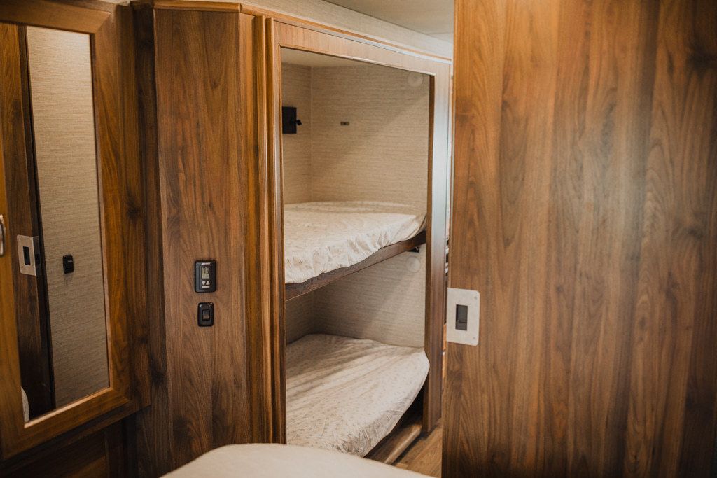 Photo 18 - 2020 Winnebago Class A Motorhome rental photo 20