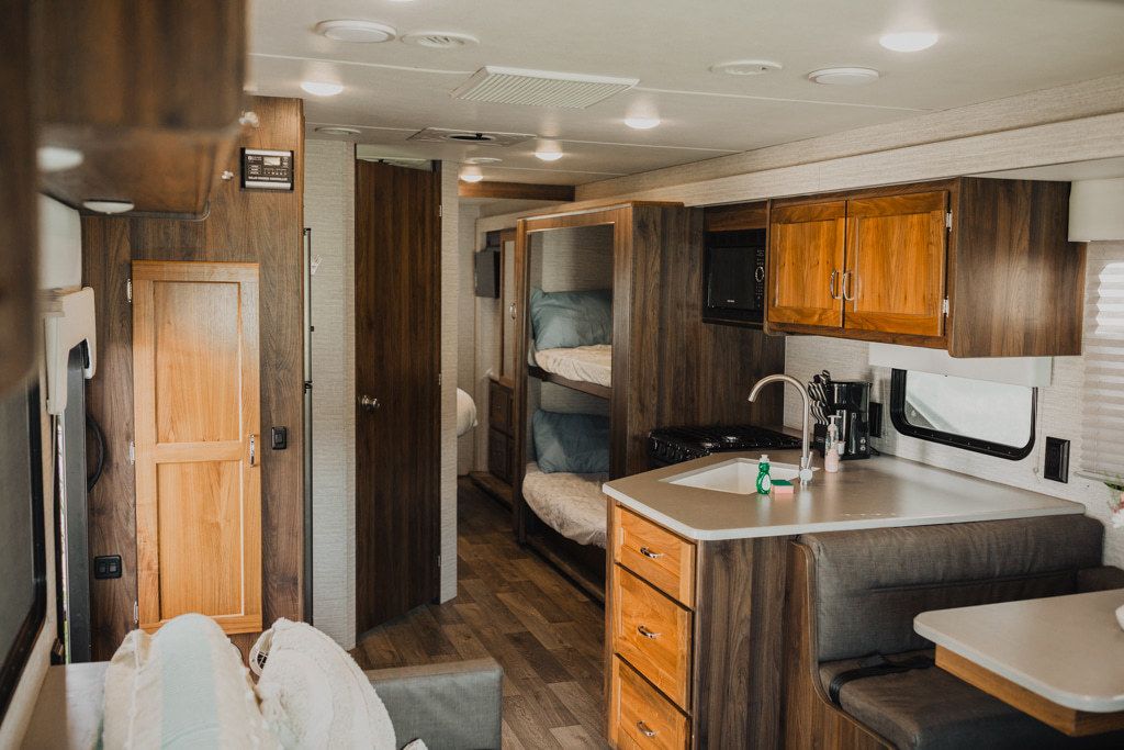 Photo 39 - 2020 Winnebago Class A Motorhome rental photo 41