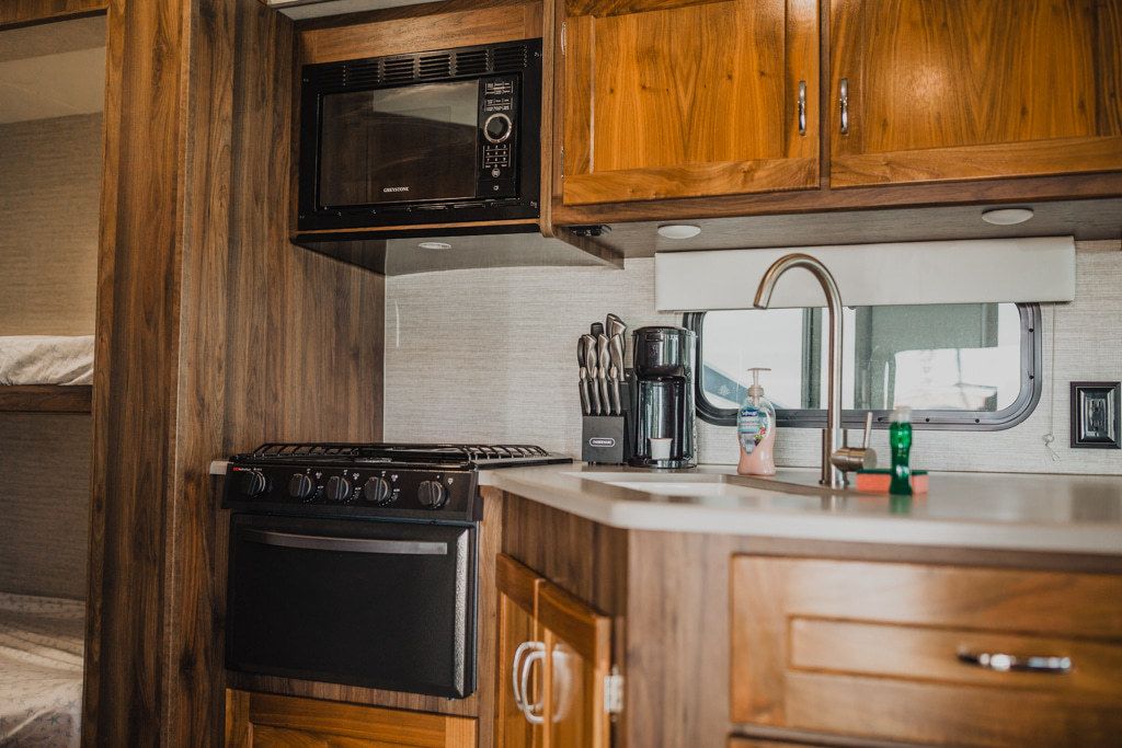 Photo 44 - 2020 Winnebago Class A Motorhome rental photo 46