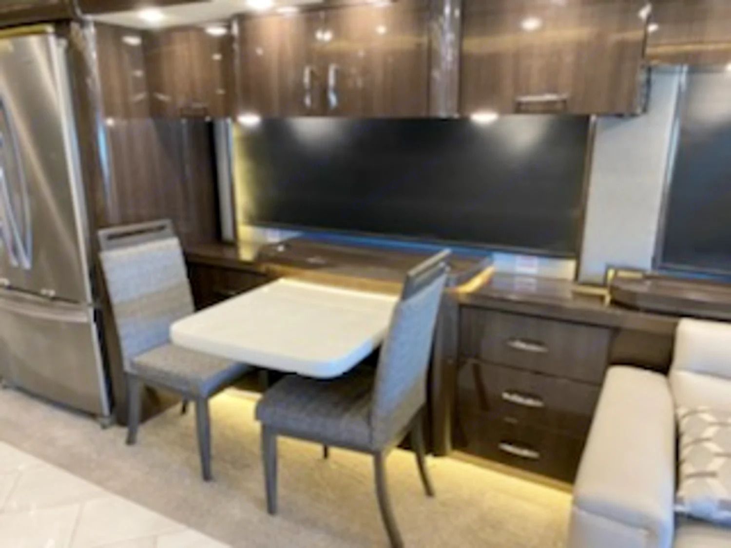 Photo 13 - 2020 American Coach Class A Motorhome rental photo 15