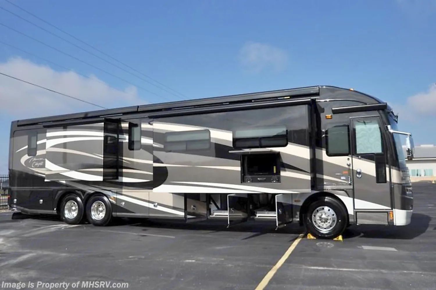 Photo 1 - 2015 Fleetwood Class A Motorhome rental photo 3