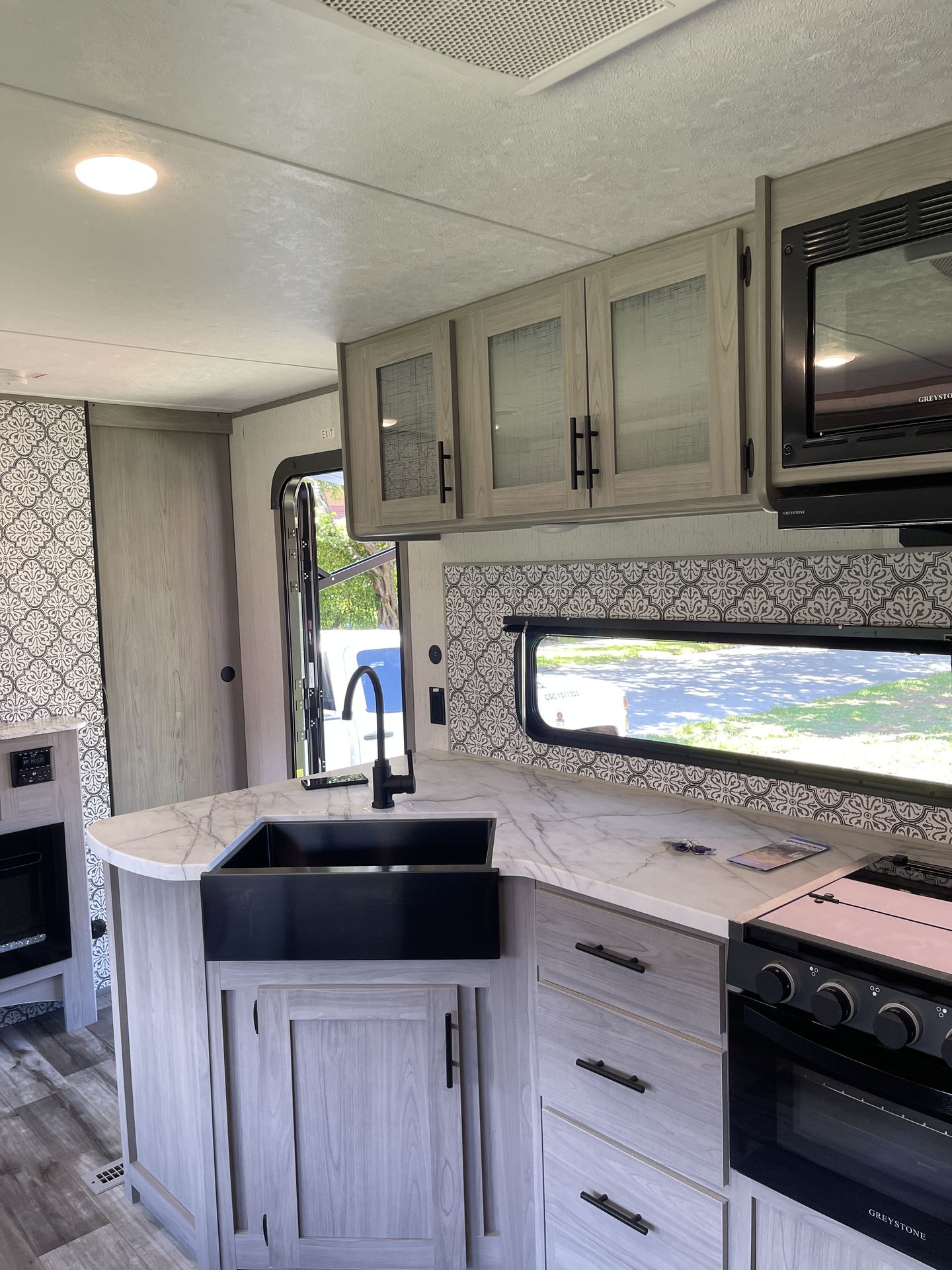 Photo 19 - 2022 Coleman Travel Trailer rental photo 21