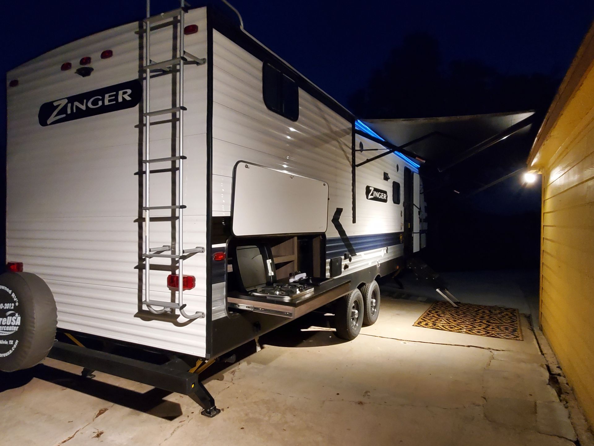 Photo 9 - 2022 Crossroads Travel Trailer rental photo 11