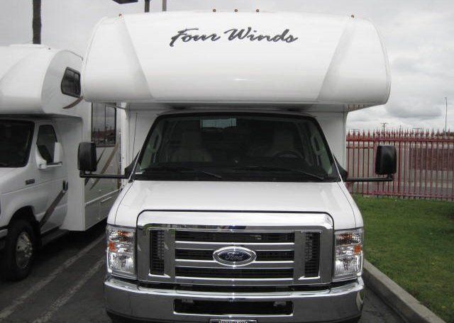 Photo 3 - 2020 Thor Class C Motorhome rental photo 5