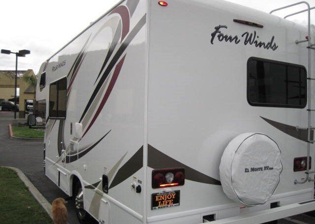 Photo 6 - 2020 Thor Class C Motorhome rental photo 8
