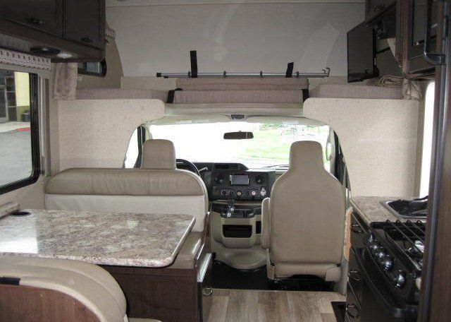Photo 14 - 2020 Thor Class C Motorhome rental photo 16